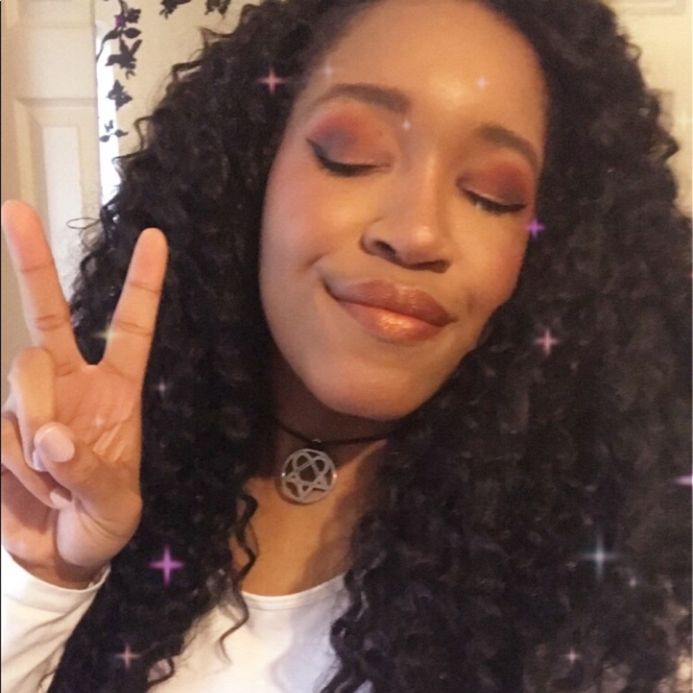 Meet your Posher, Alesandra